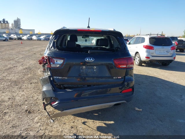 KIA SORENTO EX 2019 5XYPHDA31KG579729 Image 16