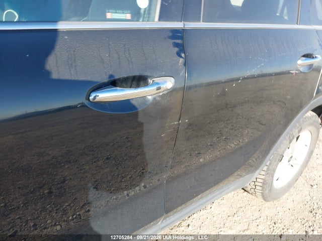 KIA SORENTO EX 2019 5XYPHDA31KG579729 Image 19