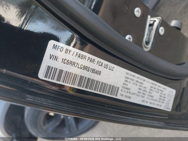 RAM 1500 Classic 2024 1C6RR7LG9RS195409 Image 9