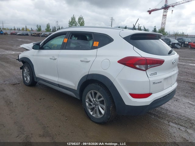 2017 Hyundai Tucson Premium მანქანა იყიდება აუქციონზე, vin: KM8J3CA41HU281899, აუქციონის ნომერი: 12705337