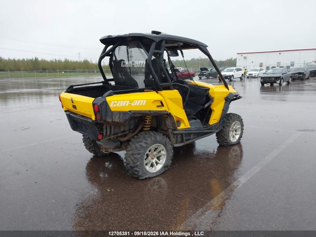 12705381 :رقم المزاد ، 3JBKKAP2XHJ001024 vin ، 2017 Can-am Commander 1000 Xt/1000 Xt-p مزاد بيع