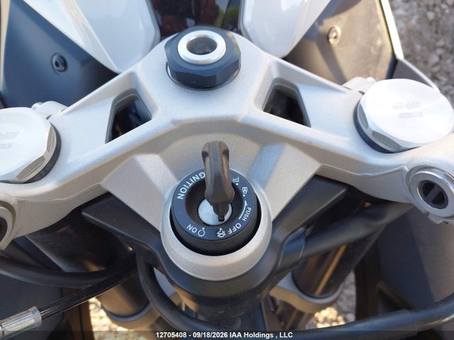 Triumph Motorcycle Daytona 660 2025 SMTL23UF2STBZ2633 Image 11