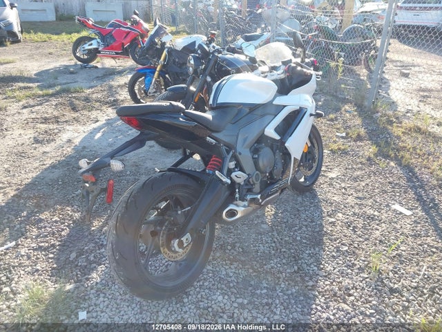 Triumph Motorcycle Daytona 660 2025 SMTL23UF2STBZ2633 Image 4