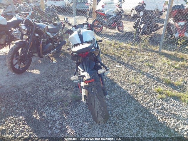 Triumph Motorcycle Daytona 660 2025 SMTL23UF2STBZ2633 Image 6