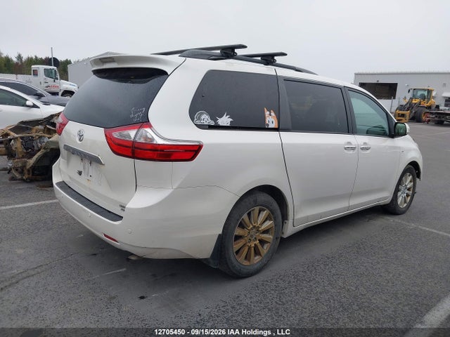 5TDDZ3DC9HS172436 Toyota Sienna