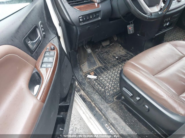 5TDDZ3DC9HS172436 Toyota Sienna