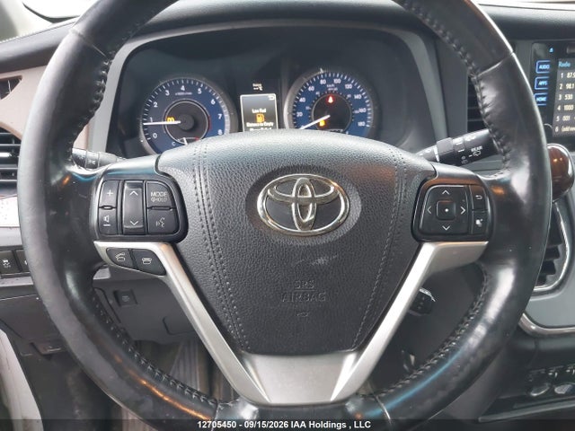 5TDDZ3DC9HS172436 Toyota Sienna