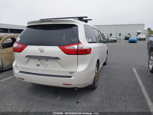 5TDDZ3DC9HS172436 Toyota Sienna