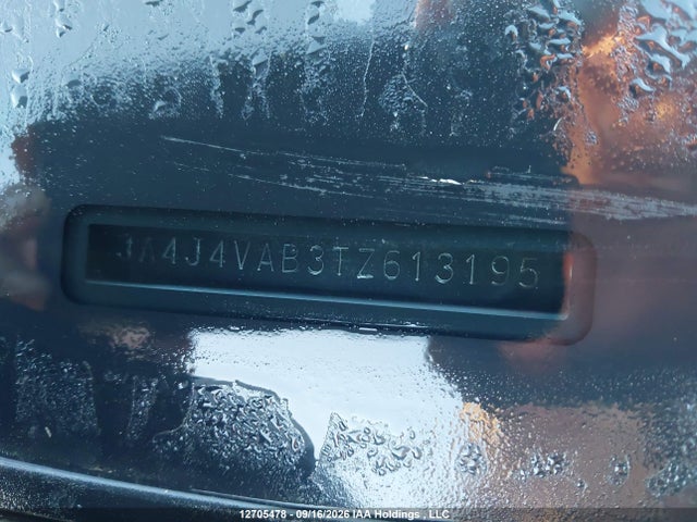 12705478 :رقم المزاد ، JA4J4VAB3TZ613195 vin ، 2026 Mitsubishi Outlander Se/trail Edition مزاد بيع