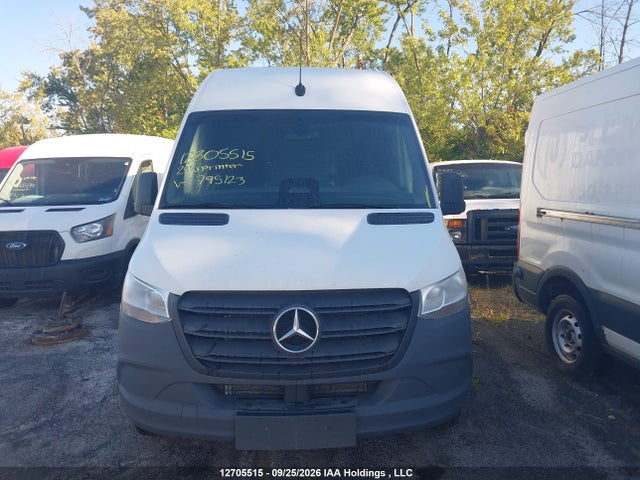 12705515 :رقم المزاد ، W1Y4KCHY3SP795123 vin ، 2025 Mercedes-benz Sprinter 2500 مزاد بيع