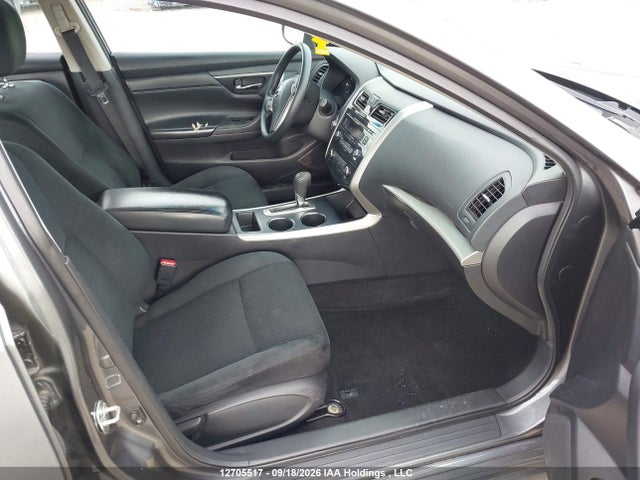 2015 Nissan Altima 2.5/2.5 S/2.5 Sl/2.5 Sv მანქანა იყიდება აუქციონზე, vin: 1N4AL3AP4FN403540, აუქციონის ნომერი: 12705517