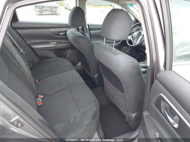 2015 Nissan Altima 2.5/2.5 S/2.5 Sl/2.5 Sv მანქანა იყიდება აუქციონზე, vin: 1N4AL3AP4FN403540, აუქციონის ნომერი: 12705517