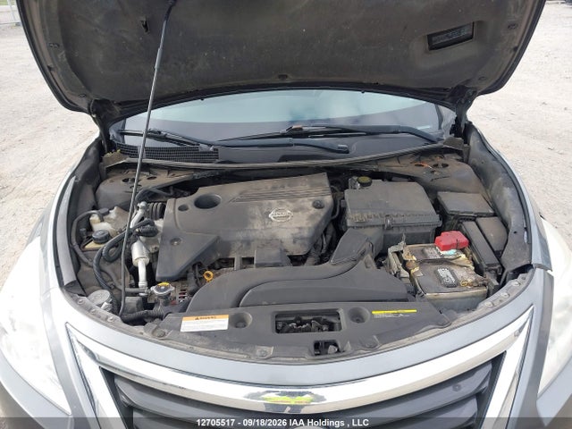 2015 Nissan Altima 2.5/2.5 S/2.5 Sl/2.5 Sv მანქანა იყიდება აუქციონზე, vin: 1N4AL3AP4FN403540, აუქციონის ნომერი: 12705517