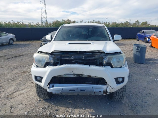 12705601 :رقم المزاد ، 5TFMU4FN1FX027028 vin ، 2015 Toyota Tacoma V6 مزاد بيع