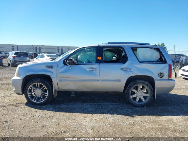 12705604 :رقم المزاد ، 1GYS4CEF2DR301375 vin ، 2013 Cadillac Escalade Premium مزاد بيع