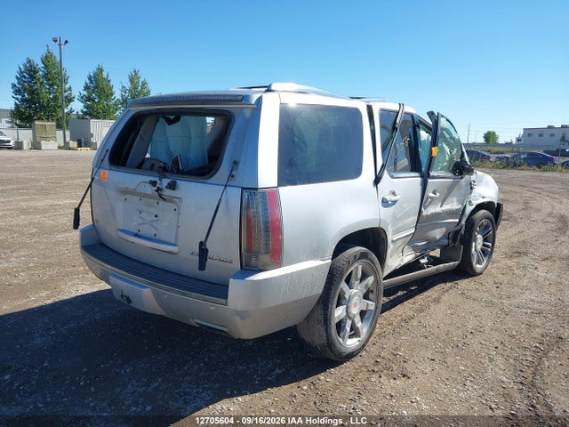 12705604 :رقم المزاد ، 1GYS4CEF2DR301375 vin ، 2013 Cadillac Escalade Premium مزاد بيع