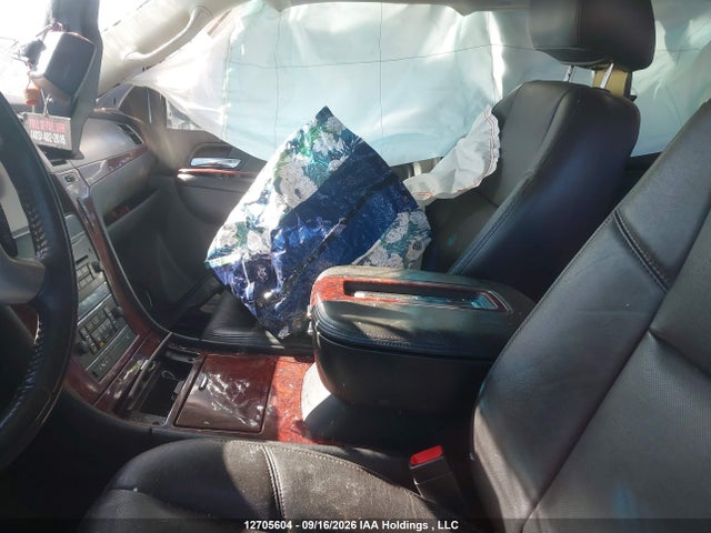 12705604 :رقم المزاد ، 1GYS4CEF2DR301375 vin ، 2013 Cadillac Escalade Premium مزاد بيع