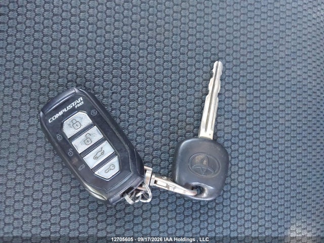Продажа на аукционе авто 2006 Toyota Matrix, vin: 2T1KR32E16C562772, номер лота: 12705605
