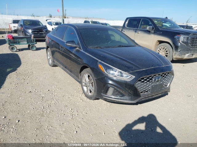 Hyundai Sonata Essential 2019 5NPE34AF4KH802712 головне зображення