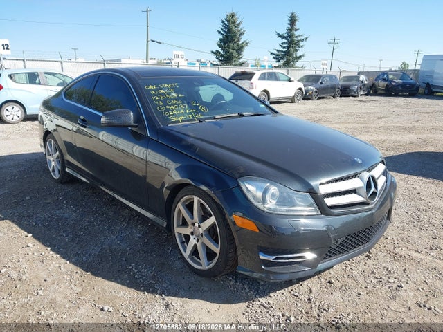 12705682 :رقم المزاد ، WDDGJ8JB1DF945137 vin ، 2013 Mercedes-benz C 350 4matic مزاد بيع