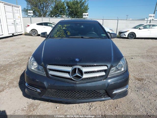 12705682 :رقم المزاد ، WDDGJ8JB1DF945137 vin ، 2013 Mercedes-benz C 350 4matic مزاد بيع