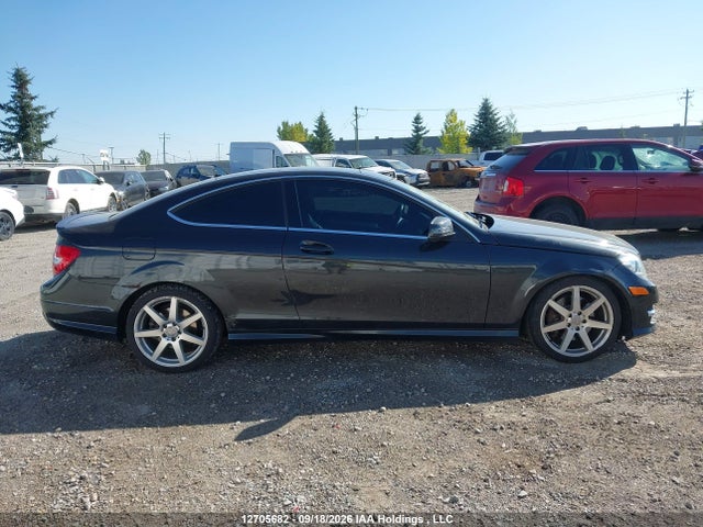 12705682 :رقم المزاد ، WDDGJ8JB1DF945137 vin ، 2013 Mercedes-benz C 350 4matic مزاد بيع