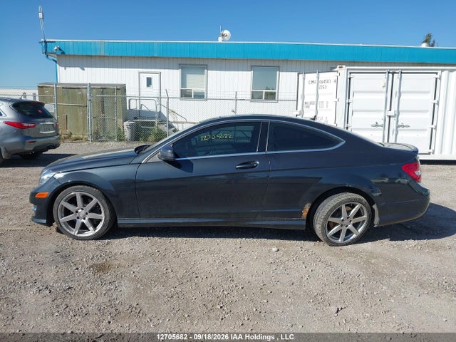 12705682 :رقم المزاد ، WDDGJ8JB1DF945137 vin ، 2013 Mercedes-benz C 350 4matic مزاد بيع