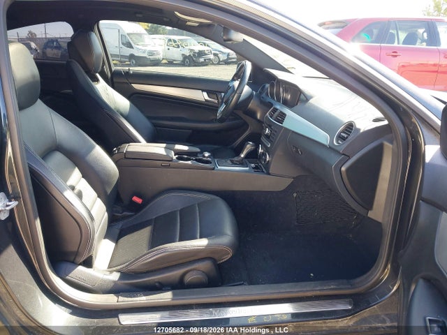 12705682 :رقم المزاد ، WDDGJ8JB1DF945137 vin ، 2013 Mercedes-benz C 350 4matic مزاد بيع