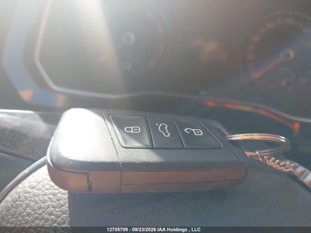 2020 Volkswagen Jetta Highline მანქანა იყიდება აუქციონზე, vin: 3VWEB7BU6LM067368, აუქციონის ნომერი: 12705709