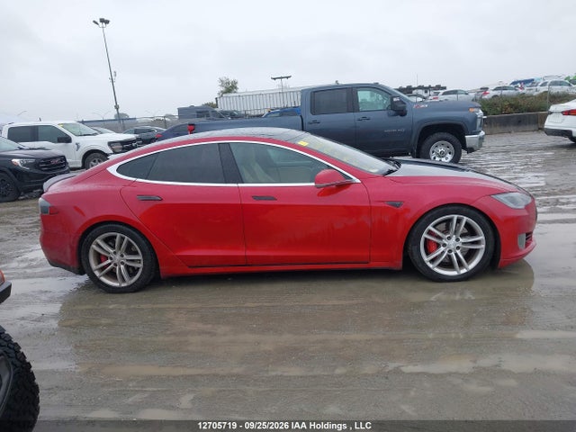 Tesla Model S 85d 2015 5YJSA1H26FF095756 Image 13