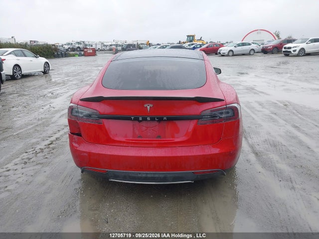 Tesla Model S 85d 2015 5YJSA1H26FF095756 Image 16