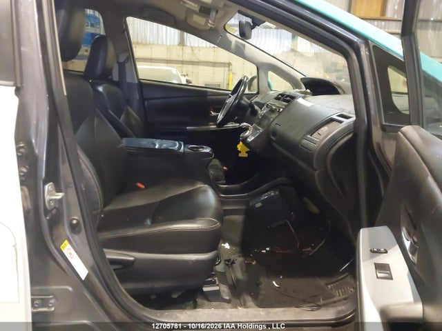 JTDZN3EUXHJ056751 Toyota PRIUS V