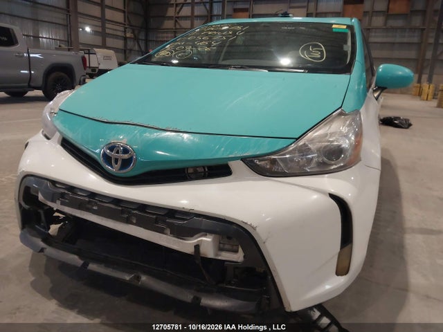 JTDZN3EUXHJ056751 Toyota PRIUS V