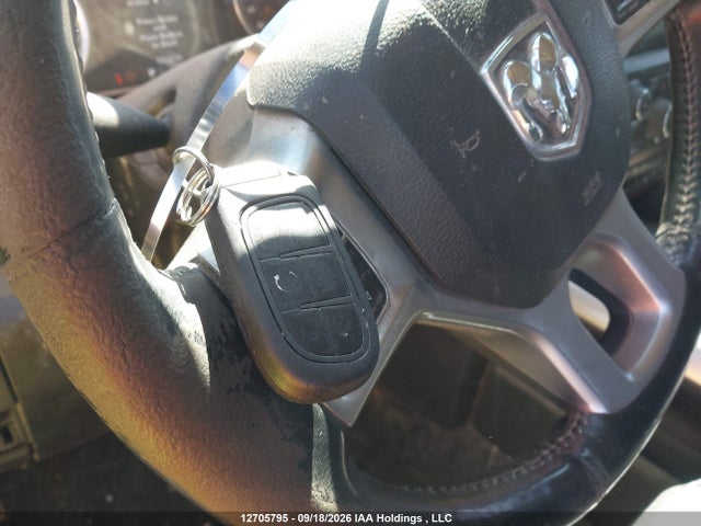 Продажа на аукционе авто 2018 Ram 1500 Laramie, vin: 1C6RR7VT1JS318442, номер лота: 12705795