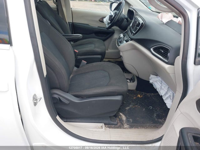 Chrysler Grand Caravan Sxt 2022 2C4RC1ZG5NR133693 Image 5