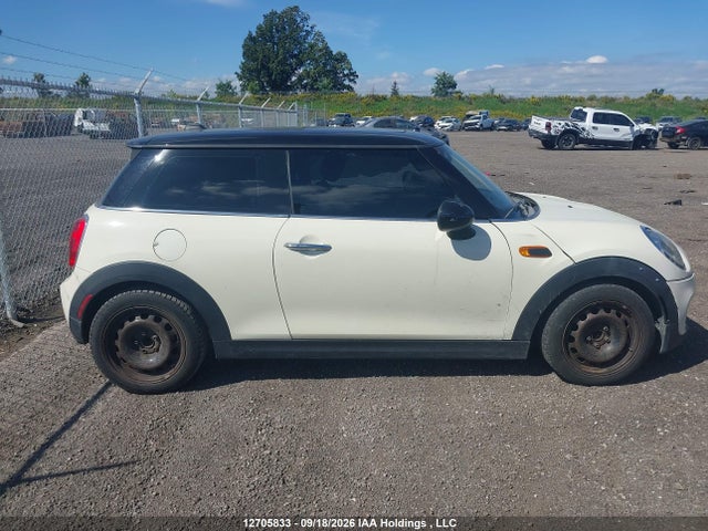 Продаж на аукціоні авто 2015 Mini 3 Door Cooper, vin: WMWXM5C50FT939371, номер лоту: 12705833