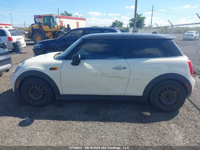 Продаж на аукціоні авто 2015 Mini 3 Door Cooper, vin: WMWXM5C50FT939371, номер лоту: 12705833