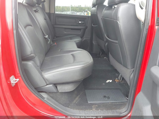 12705888 :رقم المزاد ، 1D7RV1CT2BS681800 vin ، 2011 Ram Ram 1500 Sport مزاد بيع
