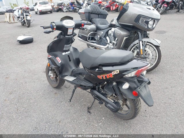 RFLDA0512PA005185 Adly Scooter