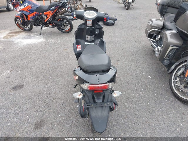 RFLDA0512PA005185 Adly Scooter