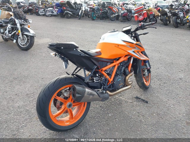 Продажа на аукционе авто 2023 Ktm 1290 Super Duke R, vin: VBKV39402PM971563, номер лота: 12705891