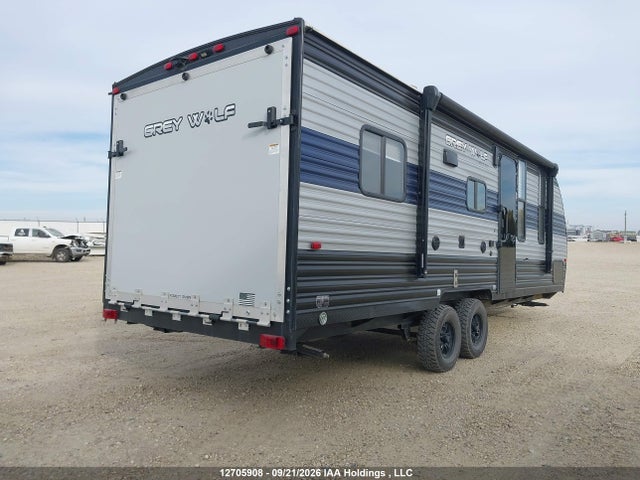 12705908 :رقم المزاد ، 4X4TCKX21MK071624 vin ، 2021 Forest River Grey Wolf مزاد بيع