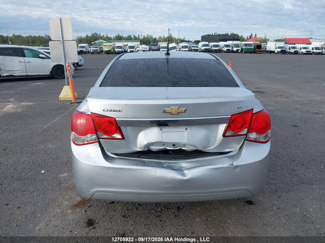 Chevrolet Cruze 2014 1G1PC5SB6E7128963 Image 16