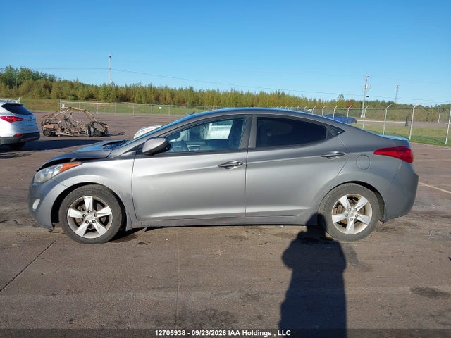 12705938 :رقم المزاد ، 5NPDH4AE4DH188901 vin ، 2013 Hyundai Elantra Gls مزاد بيع