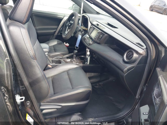 Toyota RAV4 2018 JTMJJREV6JD252162 Image 5