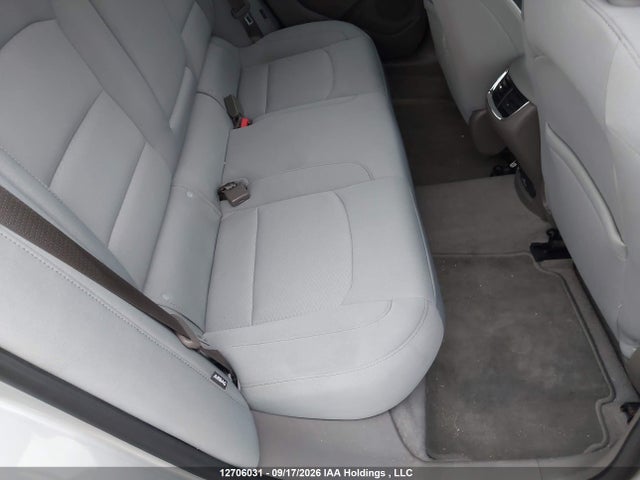 Chevrolet MALIBU LT 2017 1G1ZE5ST9HF216640 Image 8