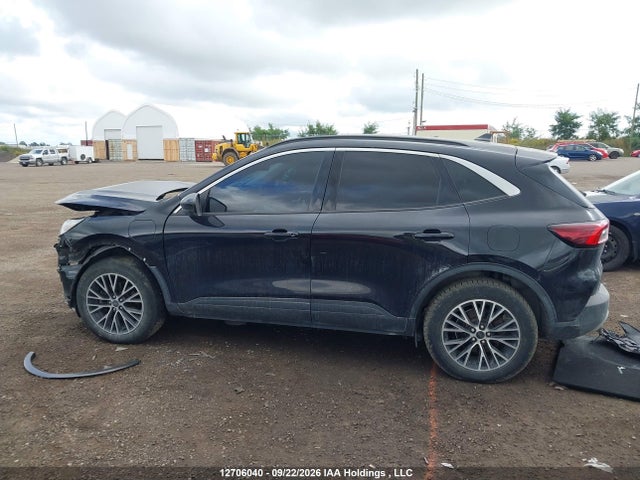 1FMCU0E11RUA48756 Ford Escape