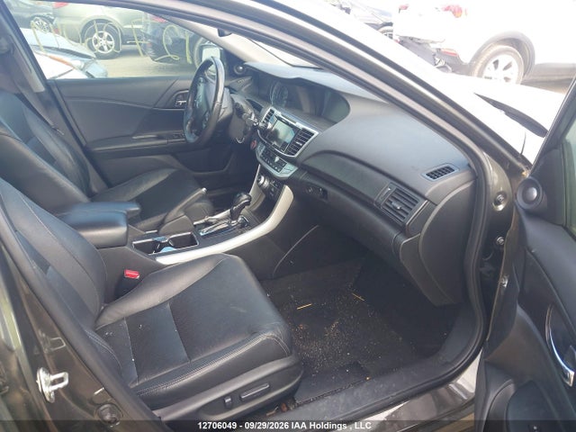 Продажа на аукционе авто 2015 Honda Accord Touring, vin: 1HGCR2F94FA802530, номер лота: 12706049