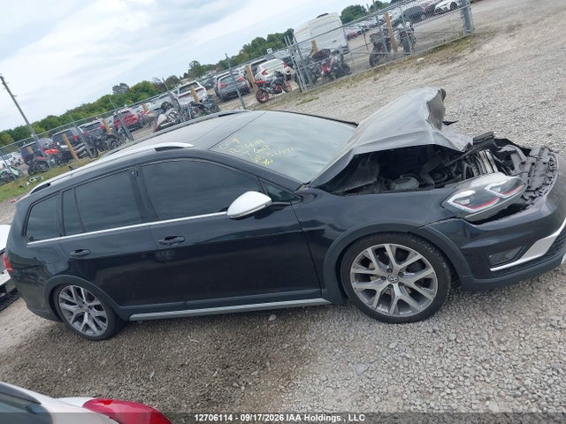 2017 Volkswagen Golf Alltrack 1.8 Tsi მანქანა იყიდება აუქციონზე, vin: 3VWH17AU7HM521071, აუქციონის ნომერი: 12706114