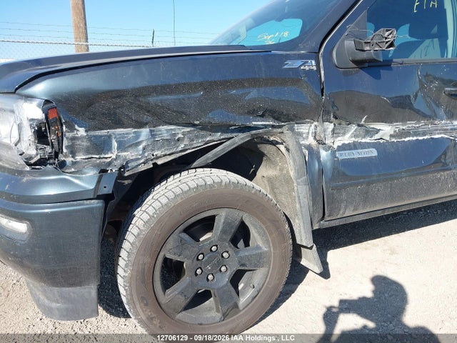 12706129 :رقم المزاد ، 3GTU2MEC3JG480568 vin ، 2018 Gmc Sierra K1500 Sle مزاد بيع